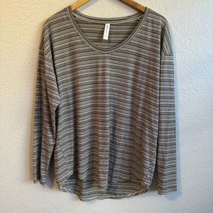 Athleta Cloudlight Stratus Striped Top Long Sleeve Shirt Black White Size Large